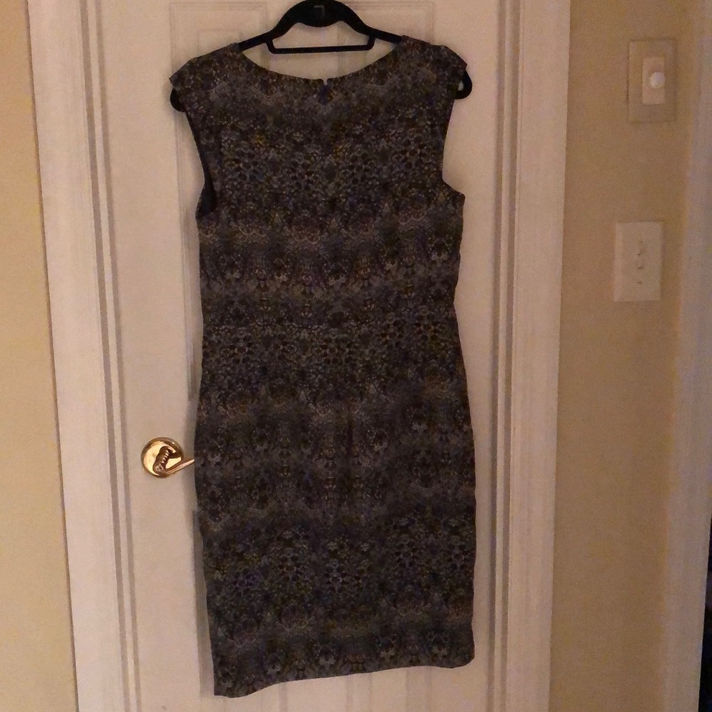 Dress - Picture 4 of 4